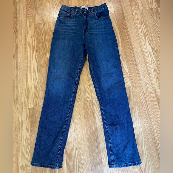 A&F 90’s Straight ultra high rise size 27, 4R Jeans ,no flaws - Picture 2 of 15